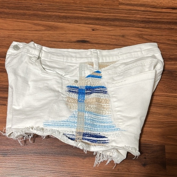 Blank NYC Astor Cut Off Short White Embroidered Stretch Sz 29 - Picture 5 of 6